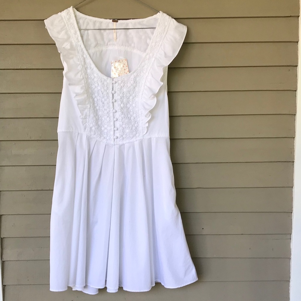‼️SOLD‼️Free People White Half Moon Crochet Dress - Picture 1 of 8